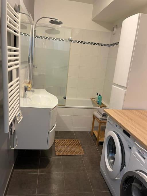 Grand Appt Proche Paris Parking Apartment Aubervilliers Exterior photo